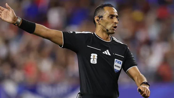 Mustapha Ghorbal, el árbitro para el partido entre Estados Unidos y Turquía