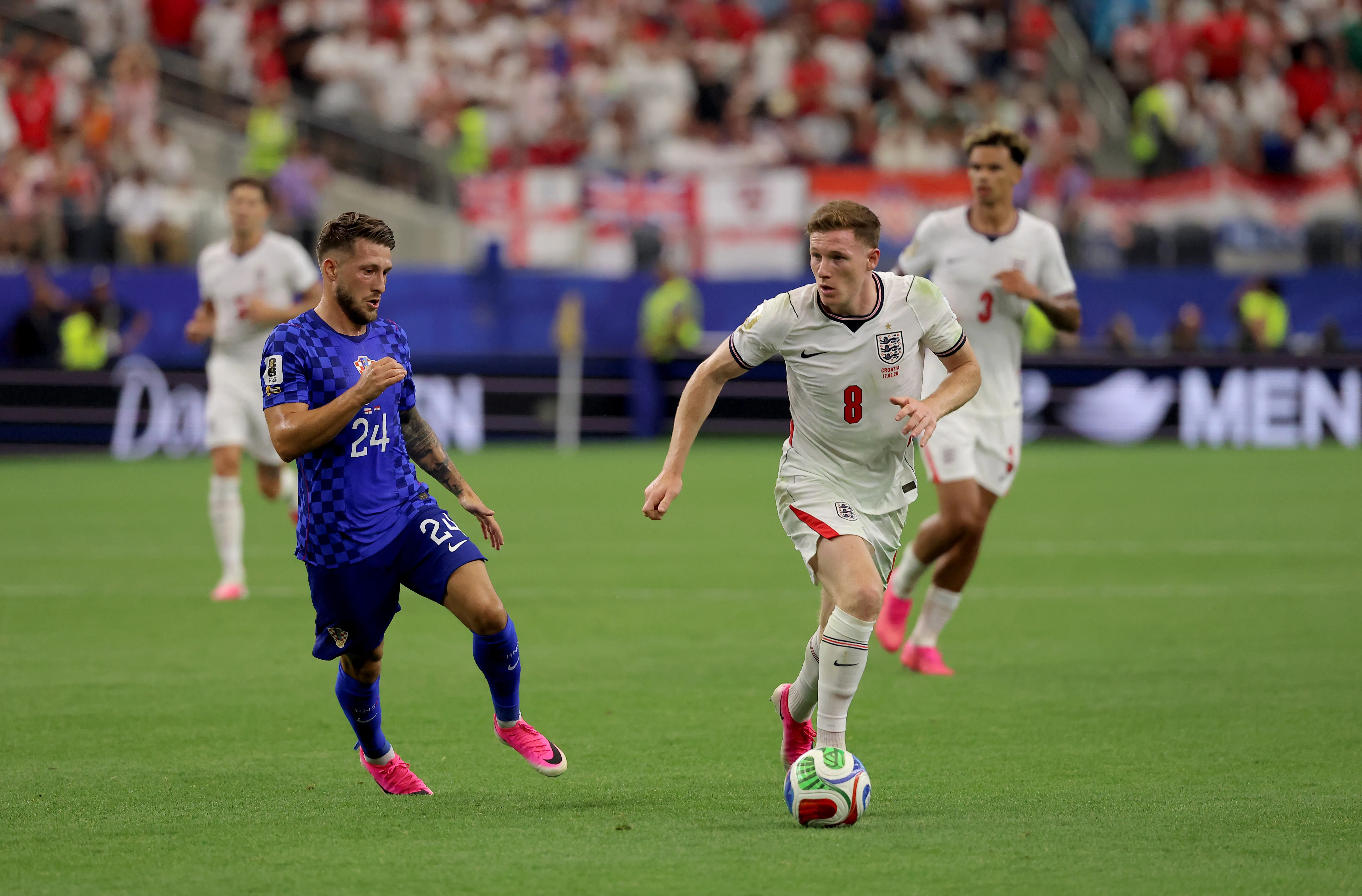 Elliot Anderson, en Inglaterra – Croacia por el Mundial 2026. (Getty Images)