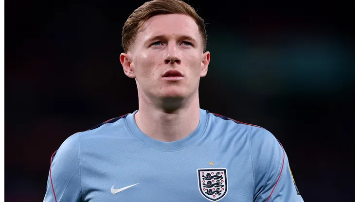 Elliot Anderson, mediocampista de la Selección de Inglaterra.