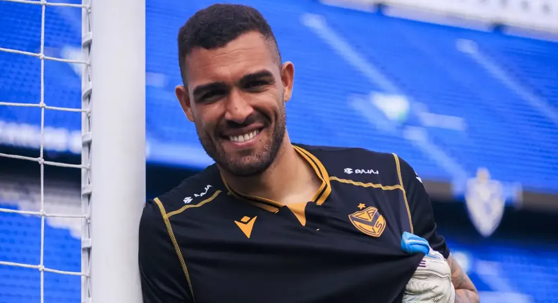 Álvaro Montero, arquero colombiano de Vélez.