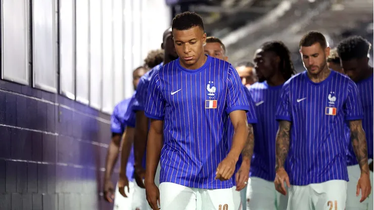 FIFA le negó a Francia realizar un homenaje por la muerte de la madre de Deschamps