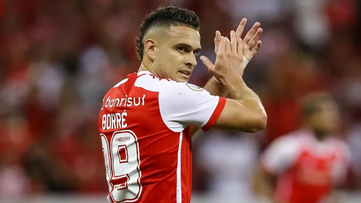 Rafael Borré en Inter de Porto Alegre.