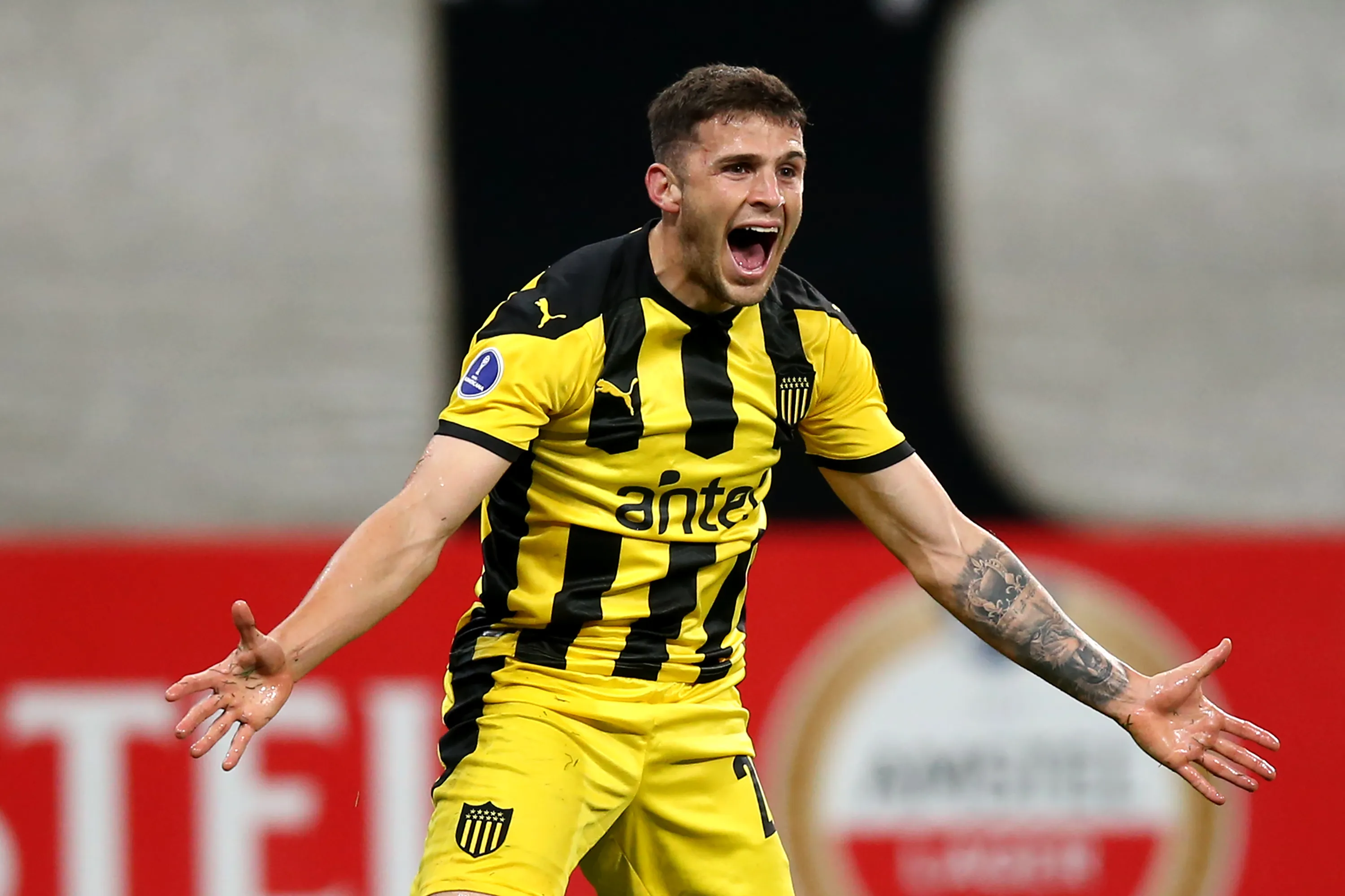 Giovanni González Apud durante su paso por Peñarol. (Getty Images)