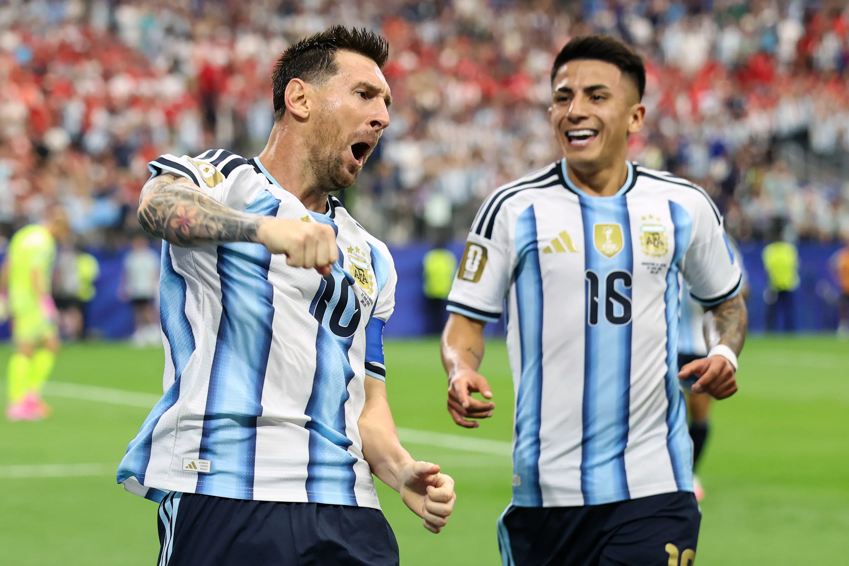 Lionel Messi y Thiago Almada en el Mundial 2026. (Getty Images)