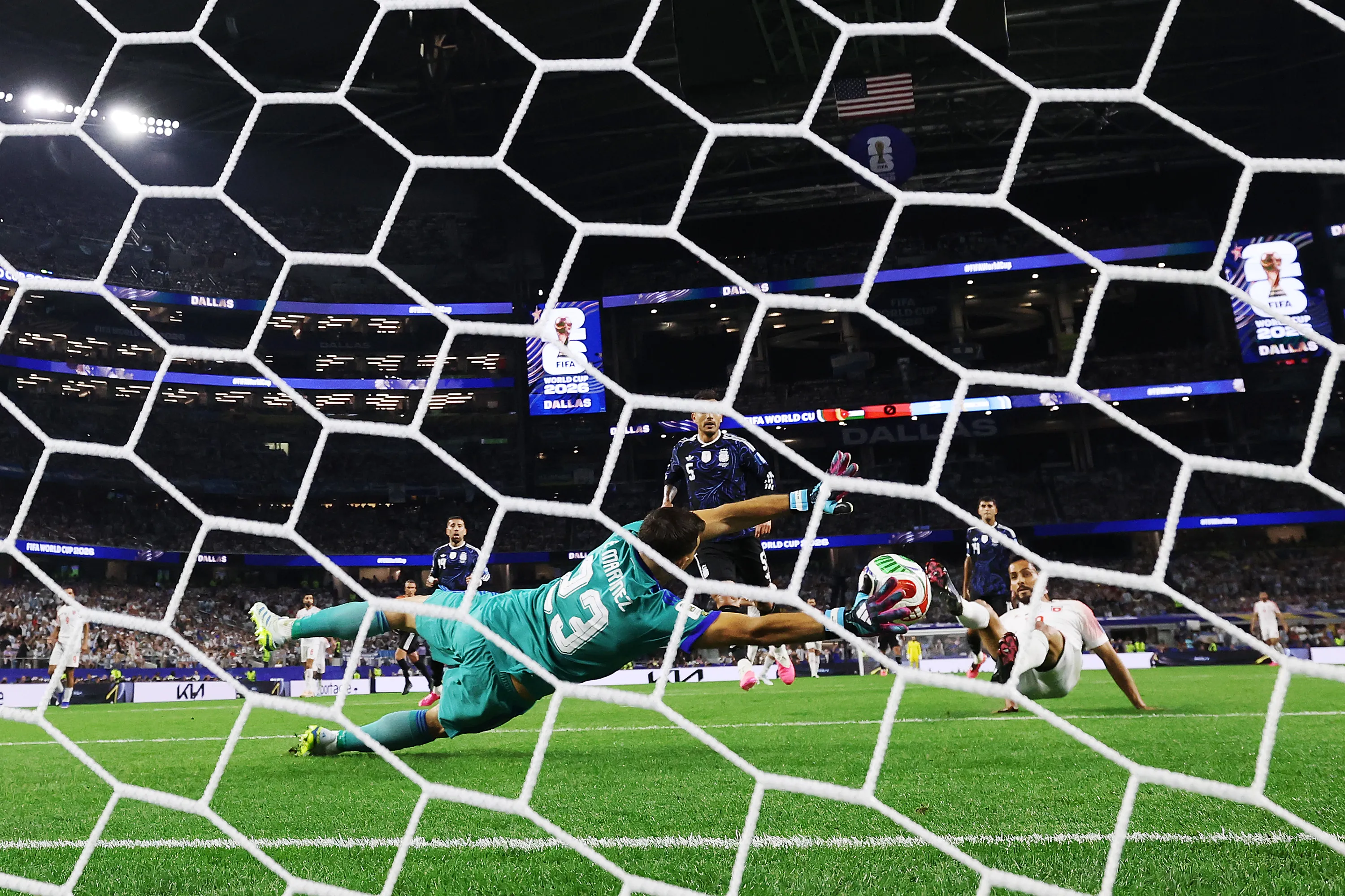 Mousa Al-Tamari, autor del único gol en contra que recibió Argentina en la fase de grupos. (Foto: Getty).