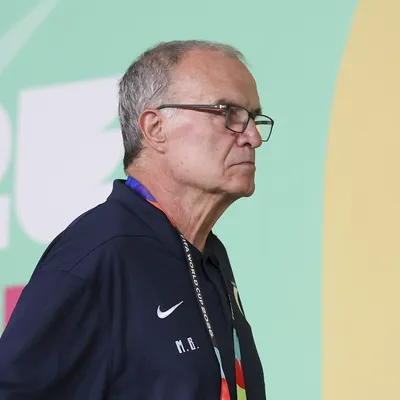 Se reveló la última frase de Bielsa a los jugadores de Uruguay tras la eliminación del Mundial