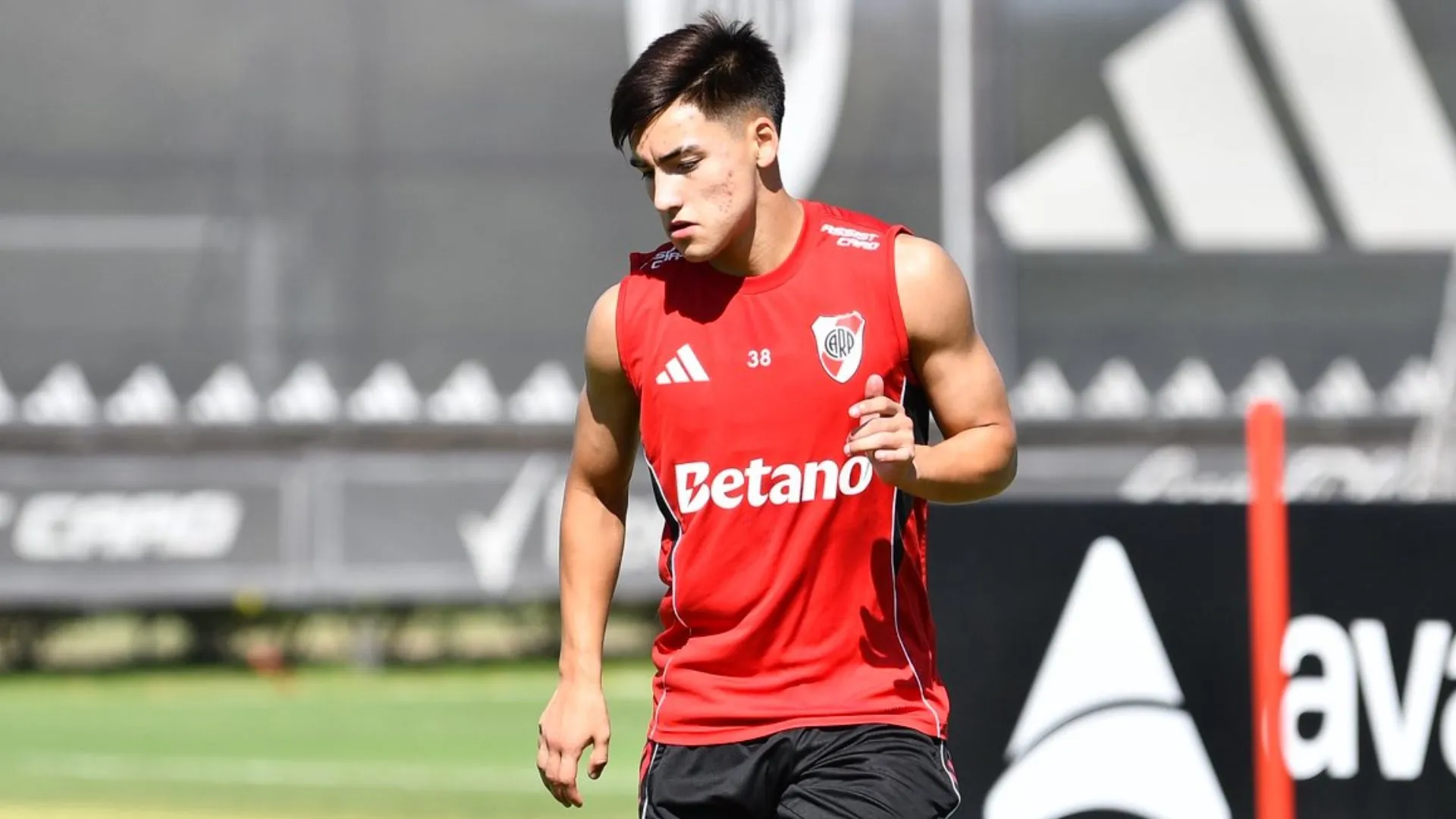 Ian Subiabre es otro de los casos que aguarda por resolver su futuro. (Prensa River).