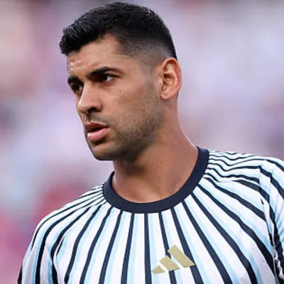 Cuti Romero entrenó a la par y sería titular vs. Cabo Verde