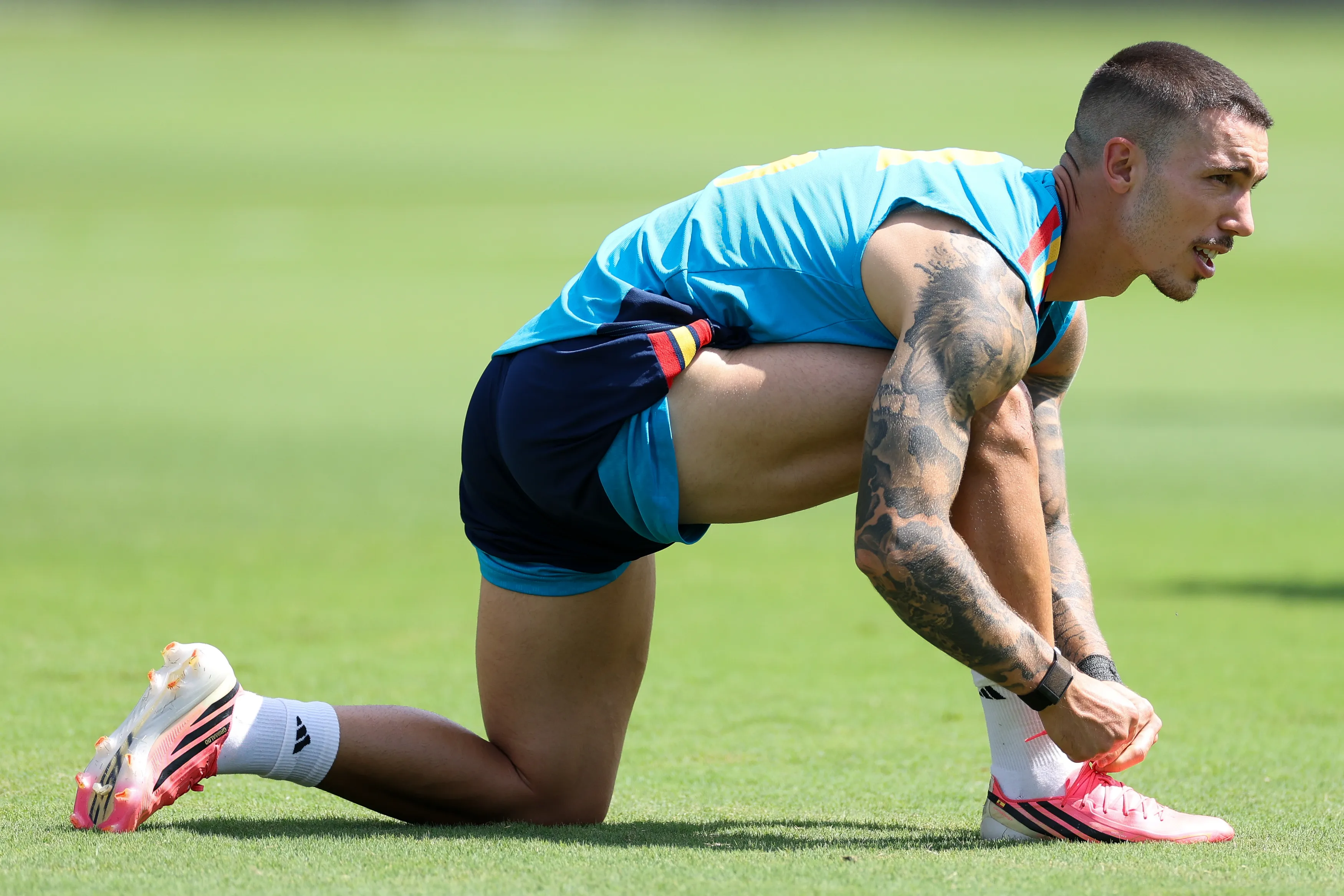 Grimaldo todavía no sumó minutos con España en el Mundial.