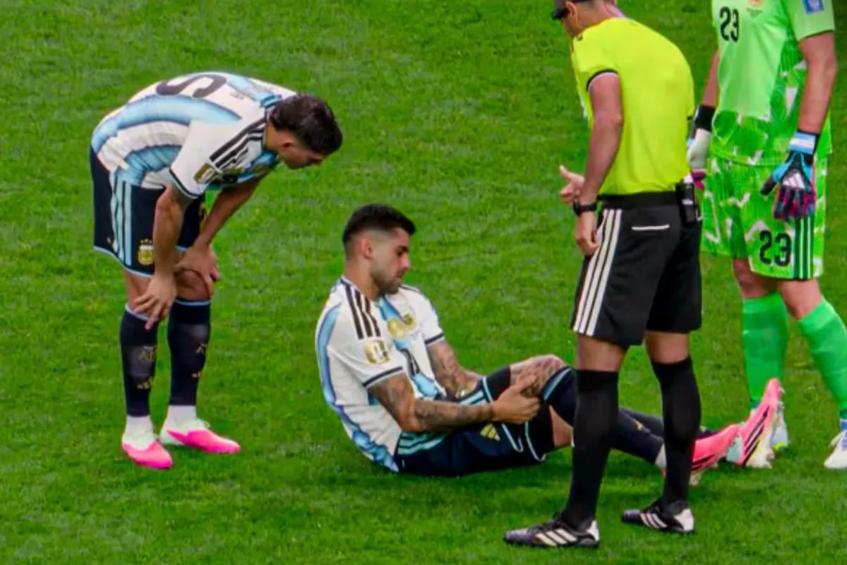 El Cuti tras el golpe con Sabitzer. Captura de video.