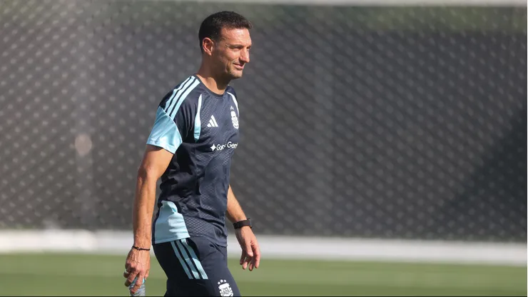 Lionel Scaloni mantiene tres dudas para conformar el once titular de Argentina frente a Cabo Verde.