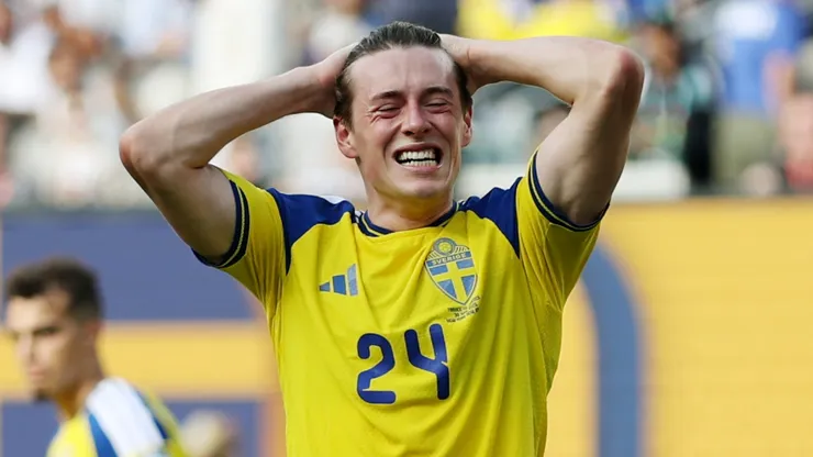 Elliot Stroud, futbolista de Suecia.