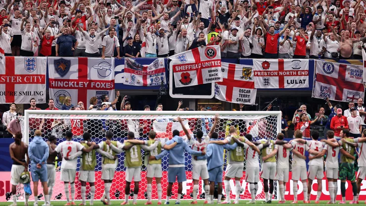 Inglaterra celebra el triunfo ante RD Congo.