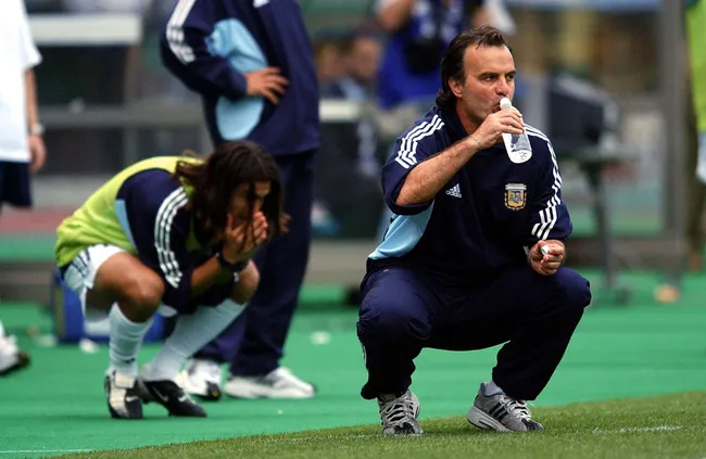 Bielsa en el Mundial 2002. (Foto: Getty)