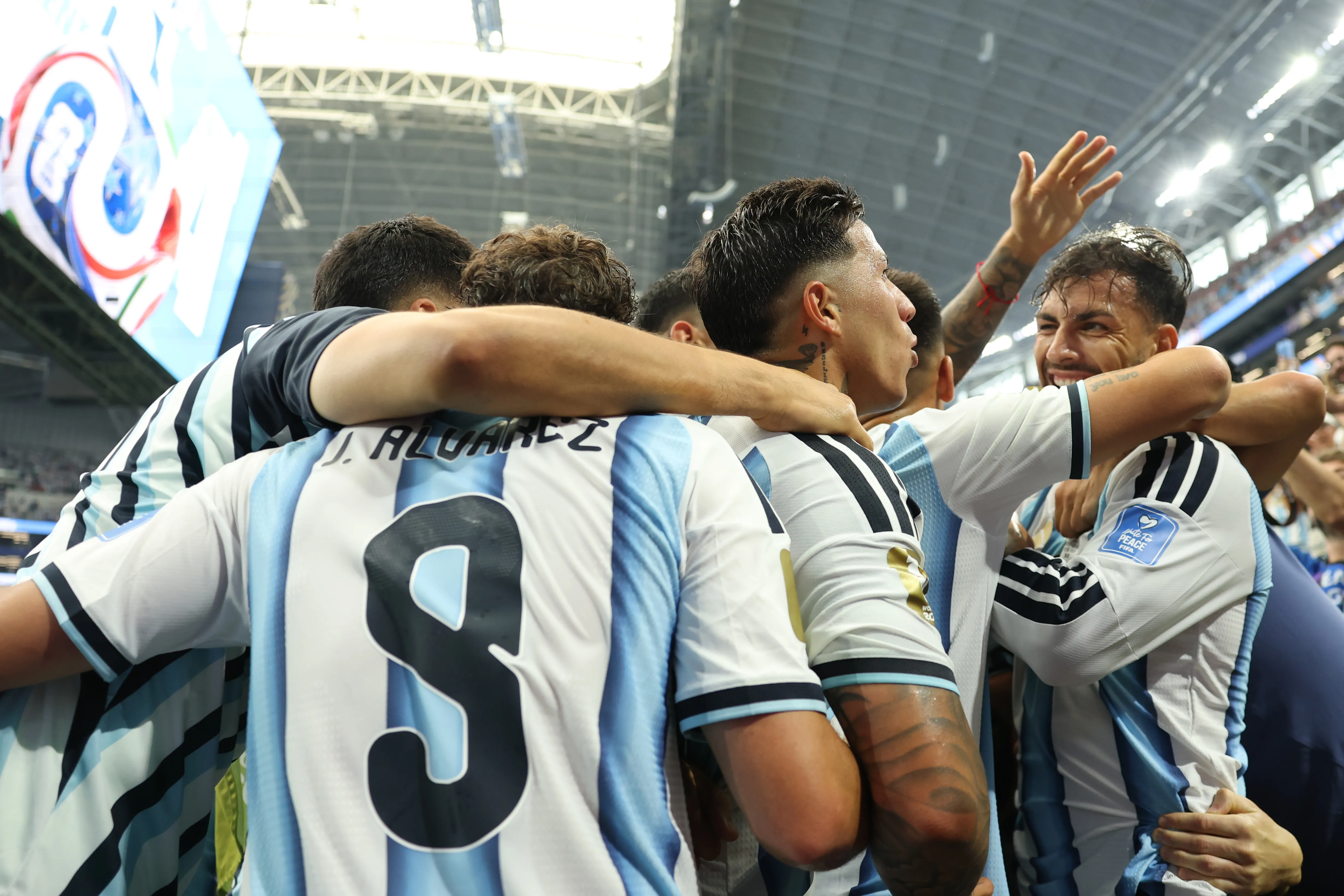 Argentina busca sellar su boleto a octavos de final.