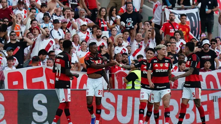 Los hinchas de River dijeron presente en Portugal.