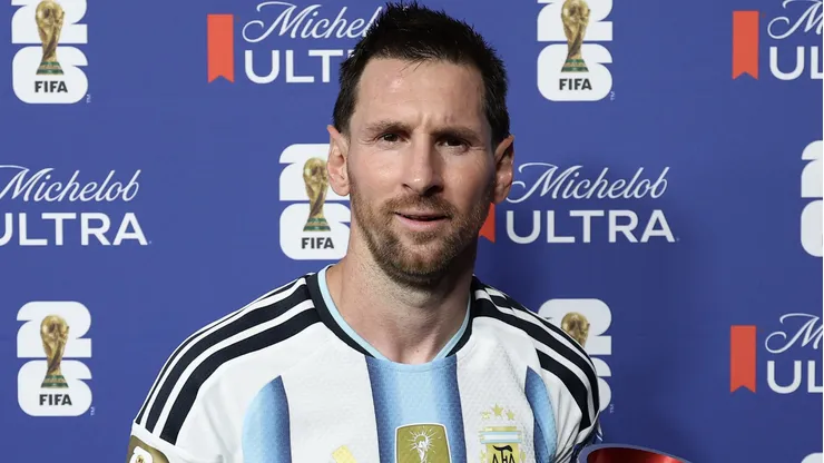 Vozinha y Lisandro Martínez, las dos alternativas de los hinchas al MVP de Messi