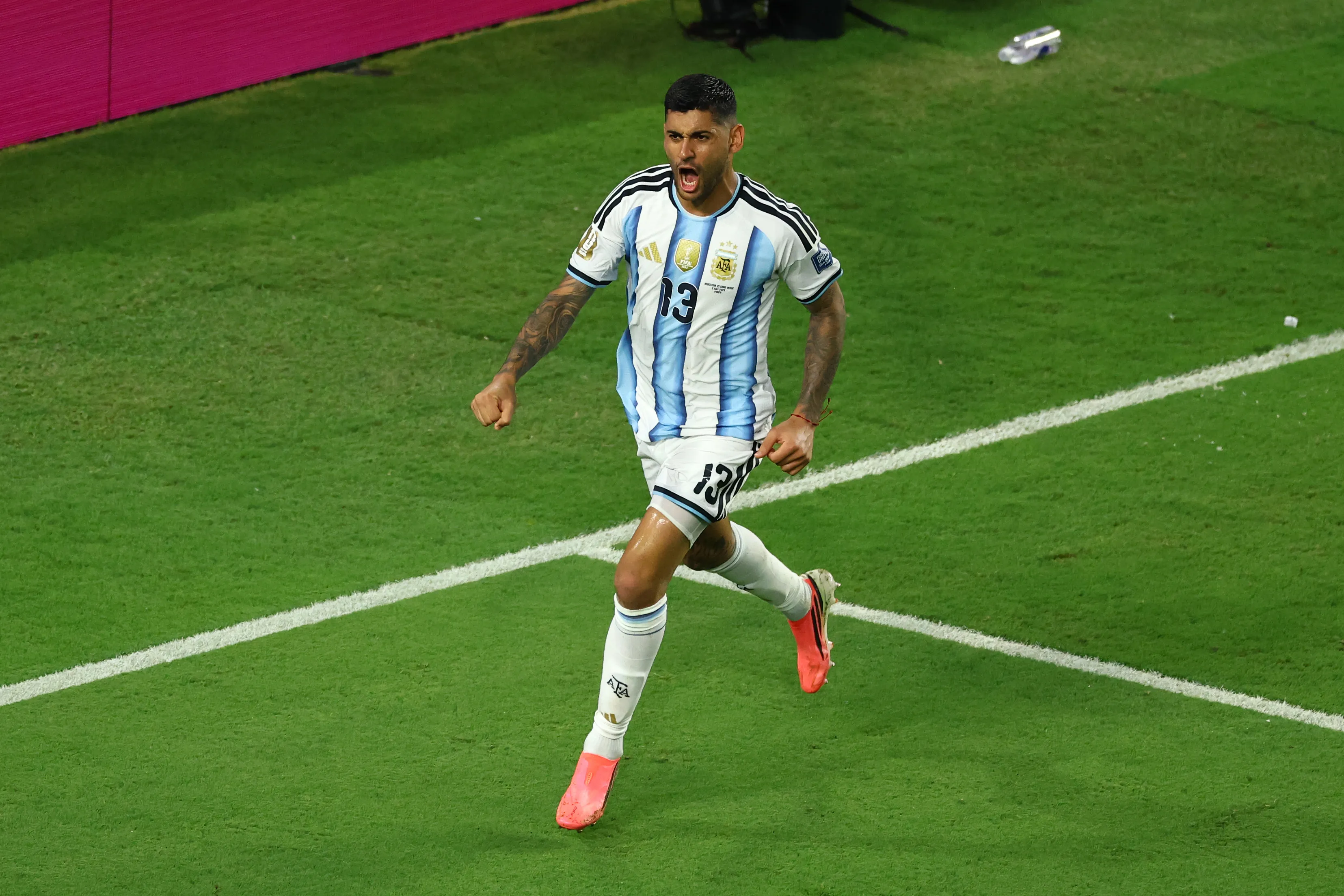 Cuti Romero marcó el 3 a 2 de cabeza en el segundo tiempo del tiempo extra. (Foto: Getty).