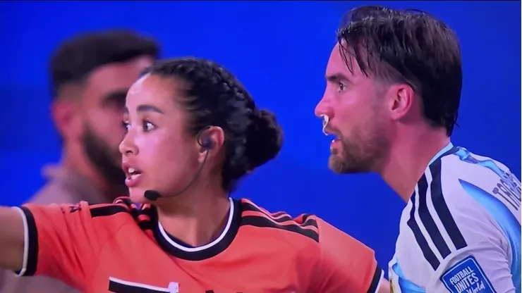 Nicolás Tagliafico debió ser atendido por una hemorragia durante el duelo contra Cabo Verde.