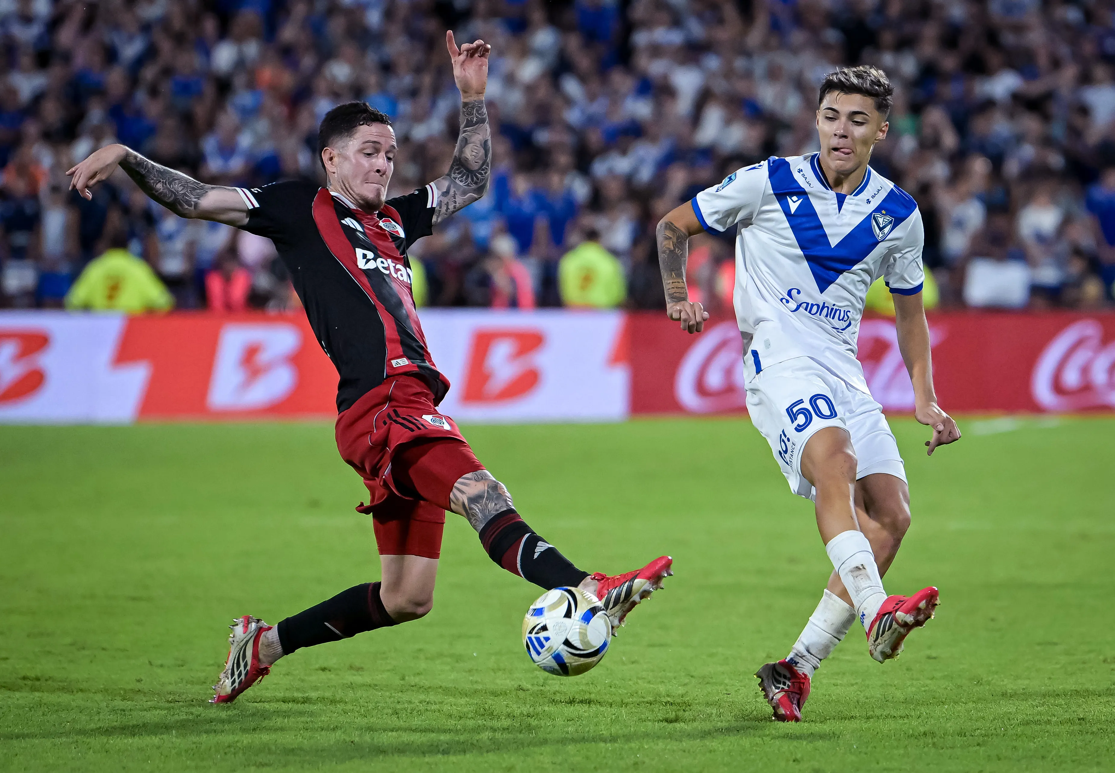 Tobías Andrada en el último Vélez – River (Getty)
