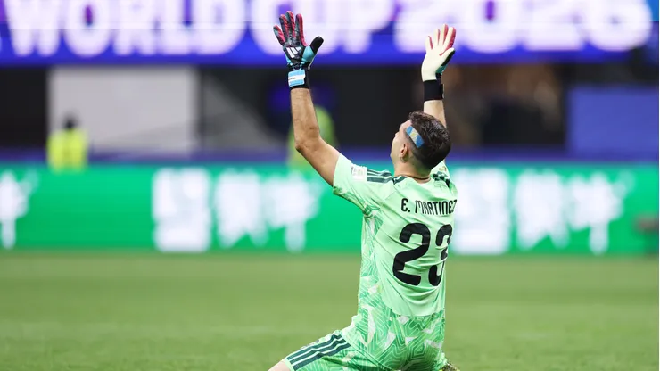 Dibu Martínez, a puro desahogo tras el tercer gol de Argentina contra Egipto.