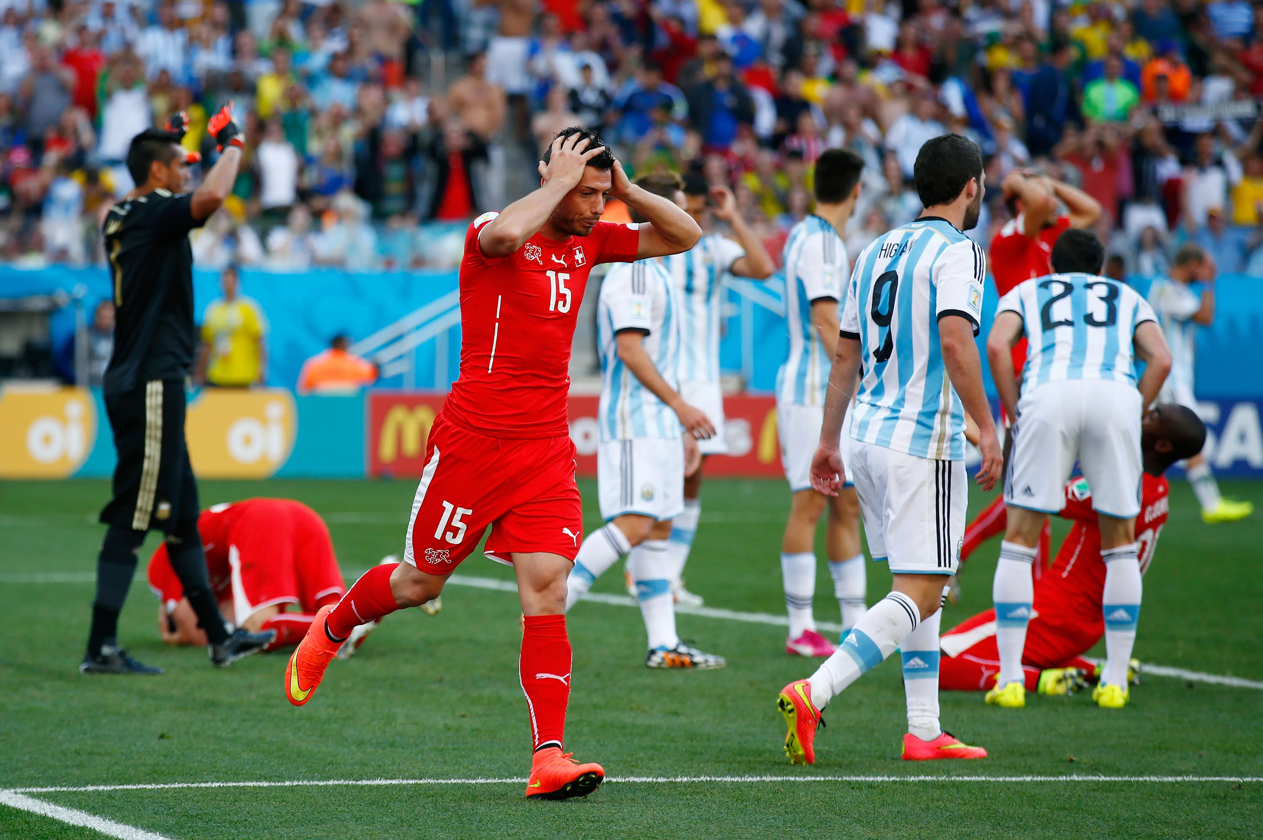 Dzemaili enfrentó a Argentina con Suiza en Brasil 2014.