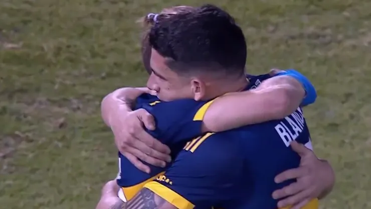 Lautaro Blanco festeja su gol en Boca.