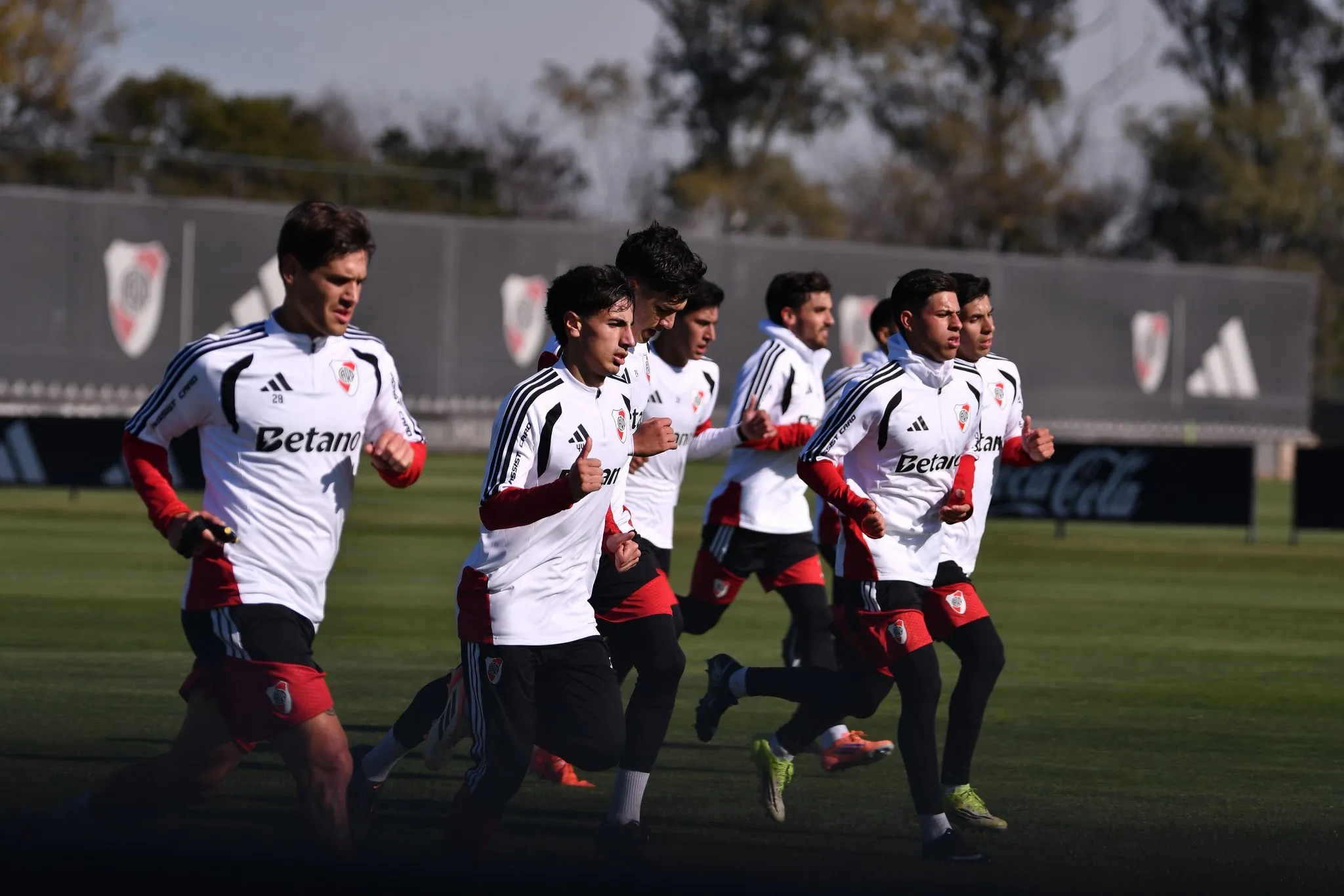 Continúan los entrenamientos del Millonario.