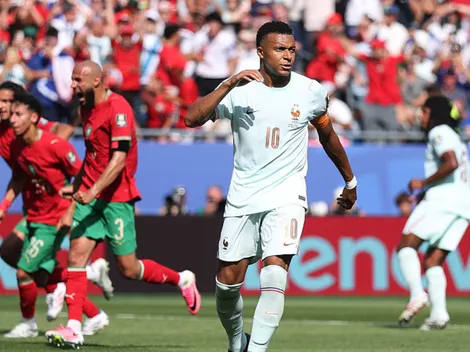 Bounou le atajó un penal a Mbappé en Francia vs. Marruecos