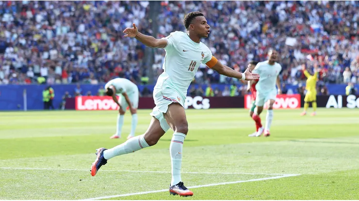 Golazo de Mbappé para el 1 a 0 de Francia