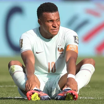 Alarmas en Francia: Mbappé pidió el cambio