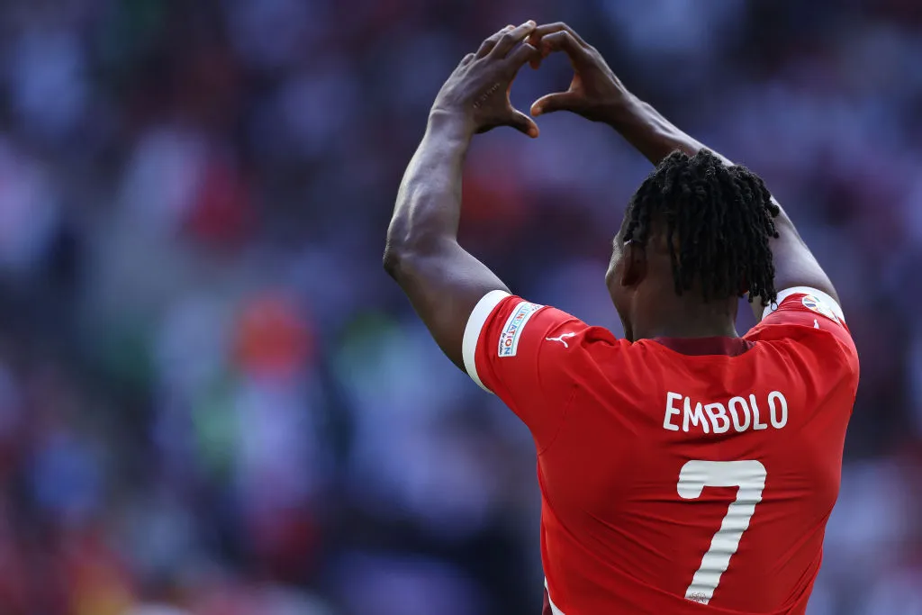 Embolo celebra su gol en la Euro ante Inglaterra. Getty Images.
