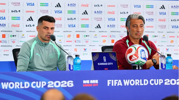 Granit Xhaka y Murat Yakin participaron de la conferencia de prensa previo al duelo con Argentina.