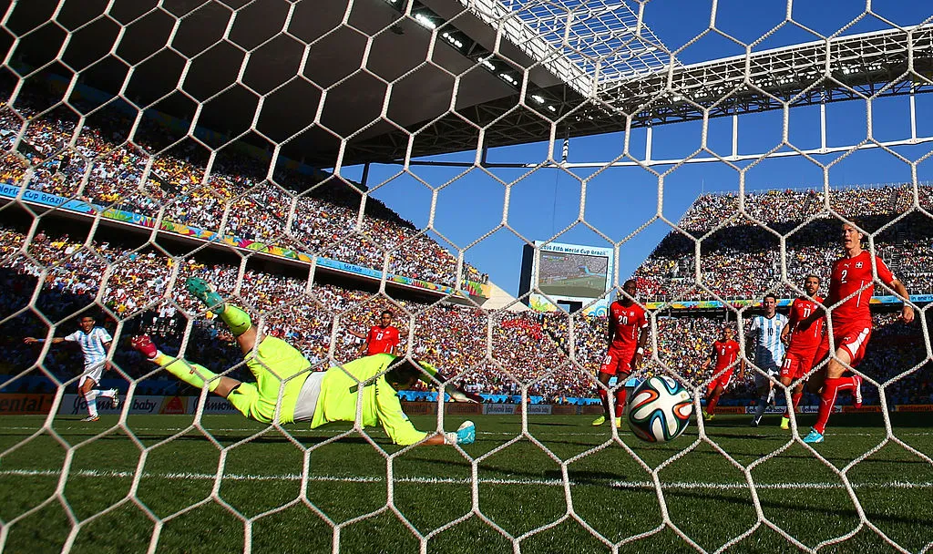 El gol de Di María ante Suiza en San Pablo. Foto: Ronald Martinez/Getty Images.