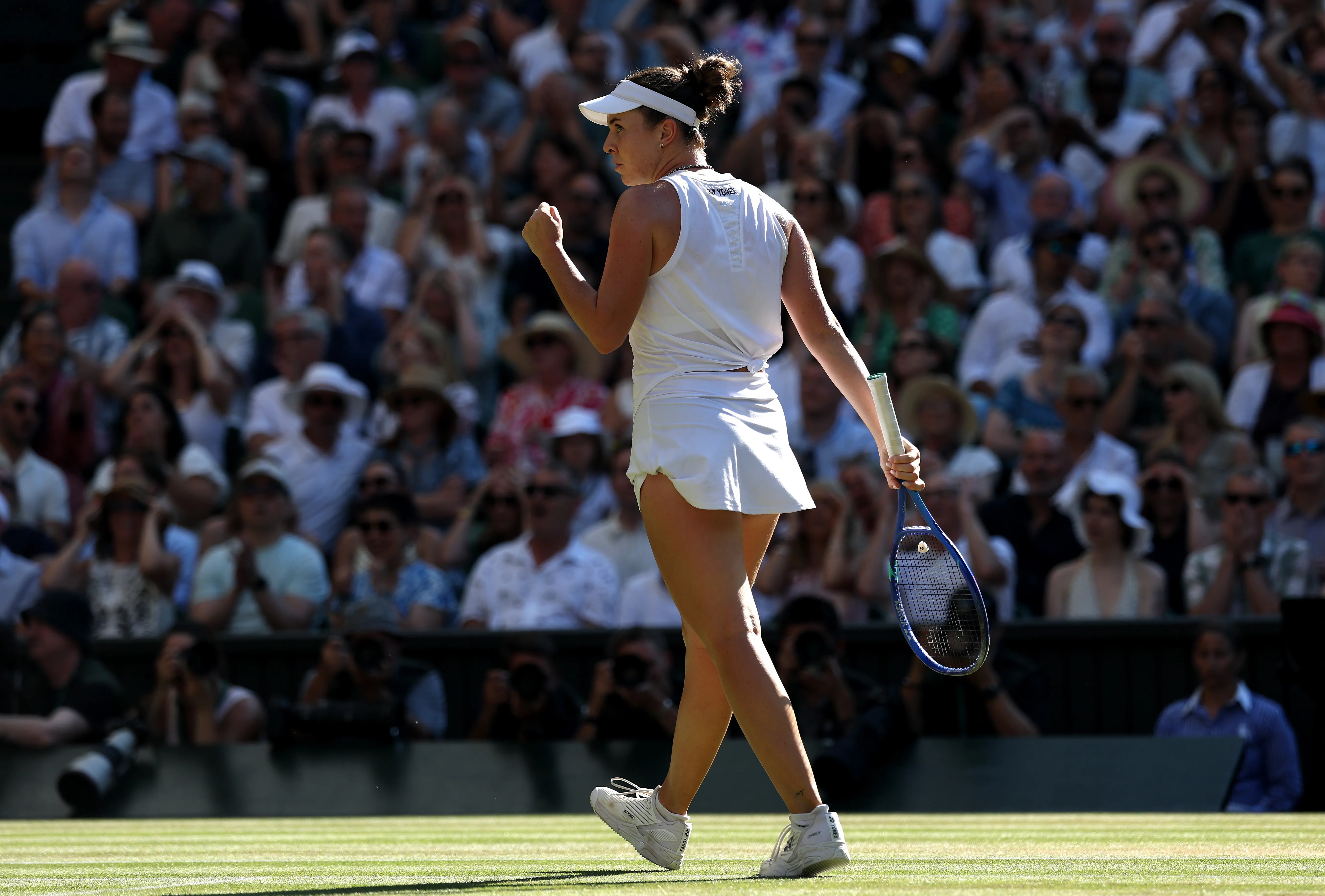 Linda Noskova, la nueva campeona de Wimbledon.
