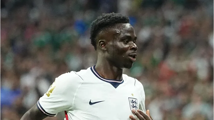 Por qué no juega Bukayo Saka hoy en Inglaterra vs. Noruega por los cuartos de final del Mundial 2026
