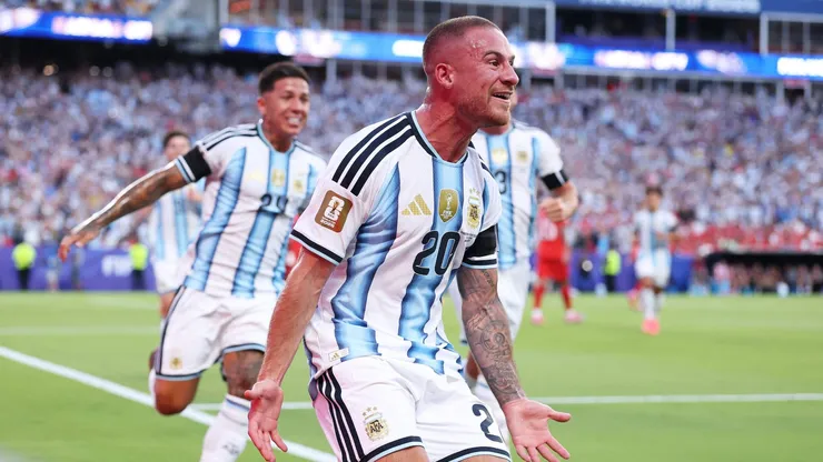 Alexis Mac Allister, festejando su gol.