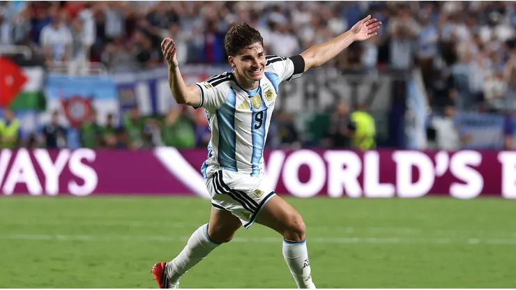 El golazo de Julián Álvarez para el 2 a 1 de Argentina a Suiza