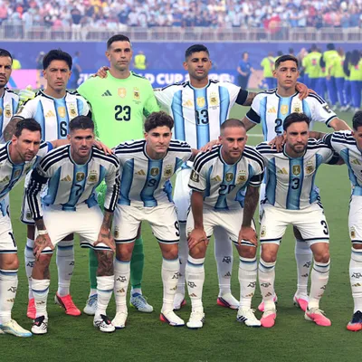 Con tres argentinos, el XI ideal de los cuartos de final del Mundial 2026