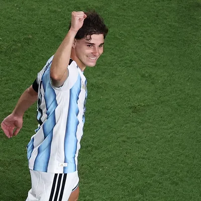 El Arsenal se mete en la lucha por Julián Álvarez