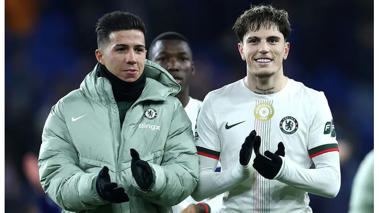 Enzo Fernández y Alejandro Garnacho en Chelsea.
