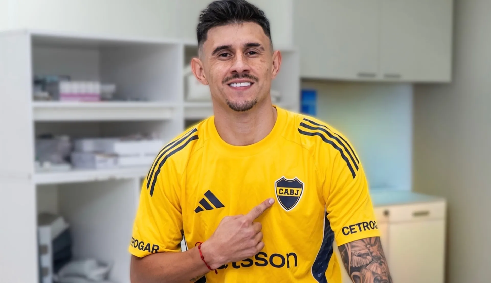Adam Bareiro, delantero paraguayo de Boca.