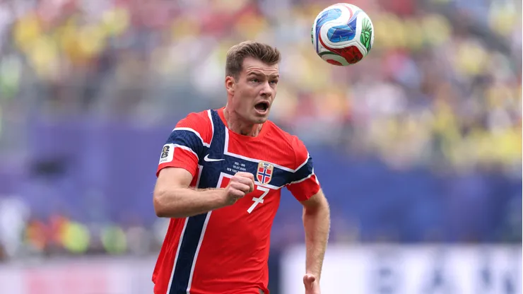 Alexander Sorloth, delantero de Noruega.