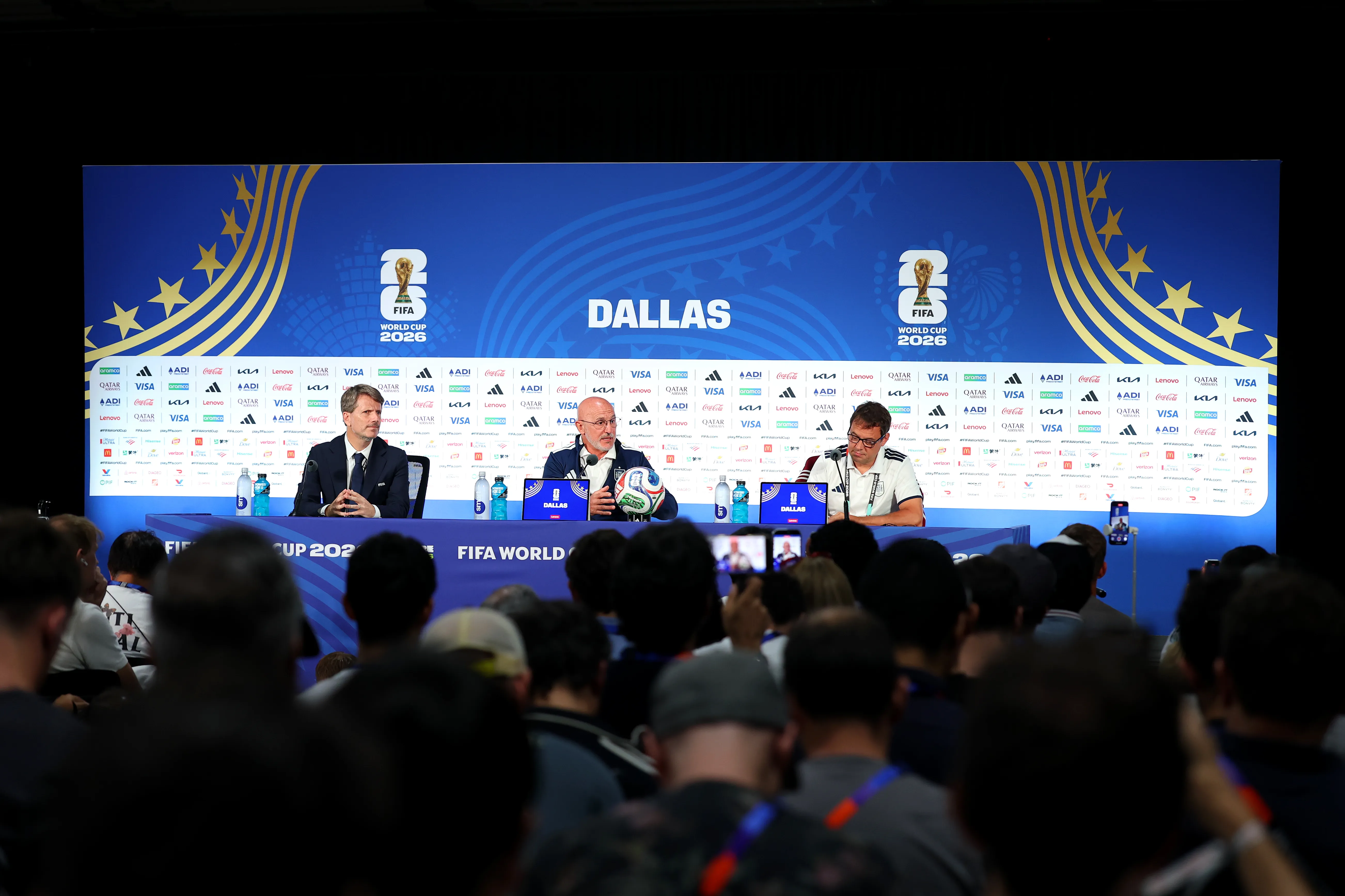 Luis de la Fuente en la conferencia de prensa previa a la Semifinal de la Copa del Mundo 2026. Getty Images.