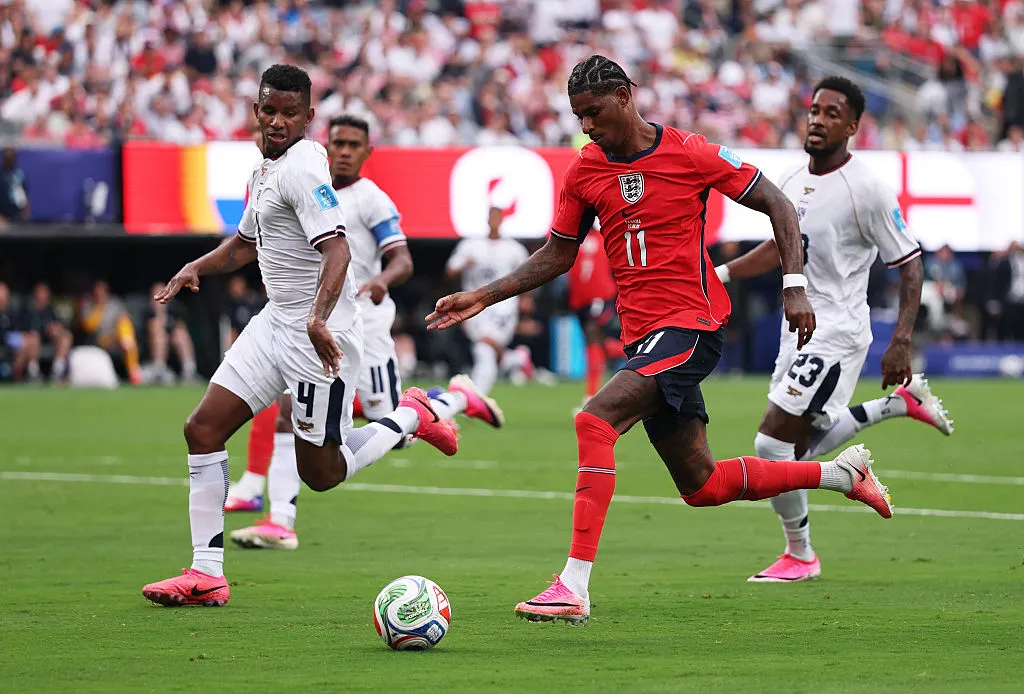 Inglaterra tiene extremos para mantener la intensidad los 90 minutos. (Getty)