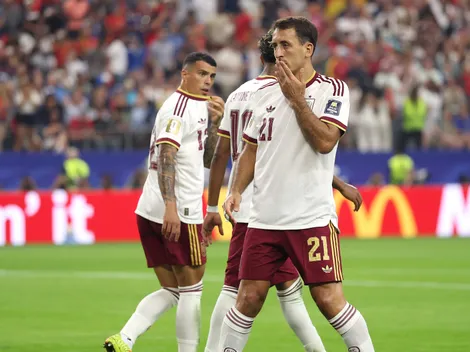 Oyazarbal adelantó a España ante Francia tras un insólito penal de Digne