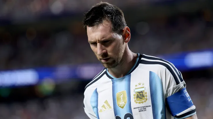"Si supiera como parar a Messi, sería el mejor"