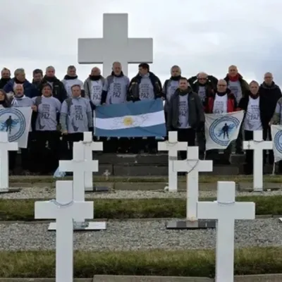 Cuatro ex combatientes responden: “¿Está bien comparar un partido con la Causa Malvinas?”