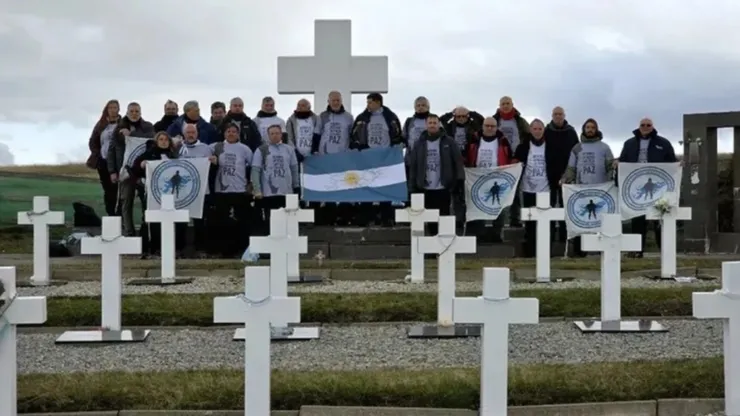 Nuestros héroes del Cecim de La Plata en las islas