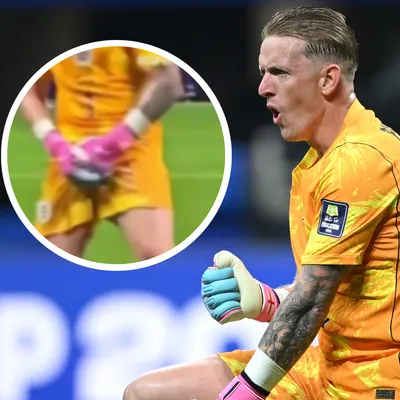 Los gestos que no se vieron de Jordan Pickford a la hinchada argentina en el gol de Anthony Gordon